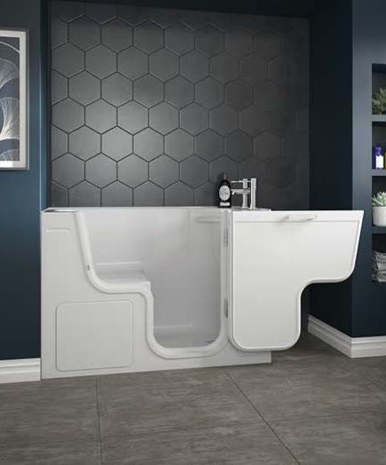 Walk-in mobility bath