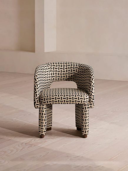 BreezeRattan Outdoor Chairs