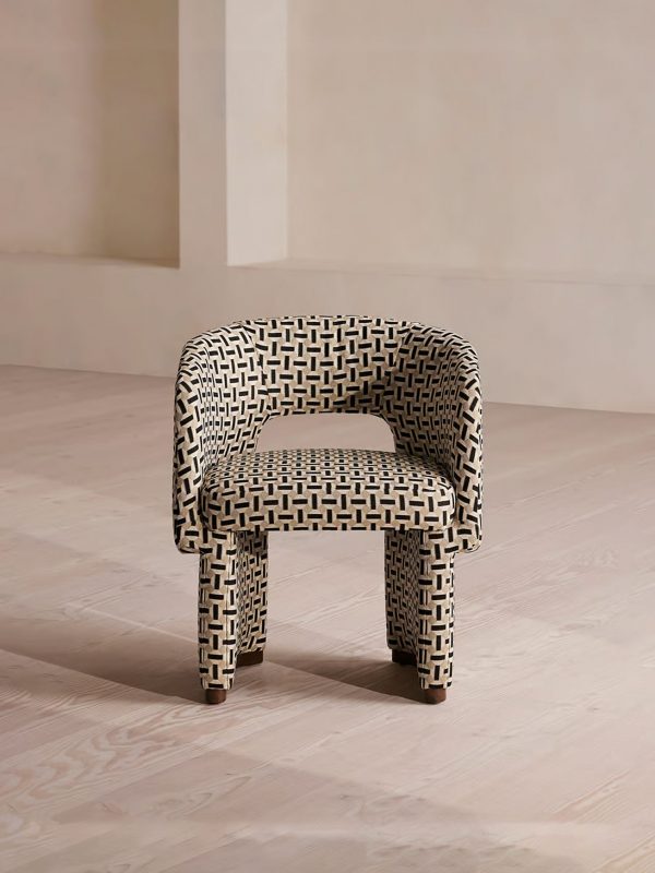 BreezeRattan Outdoor Chairs